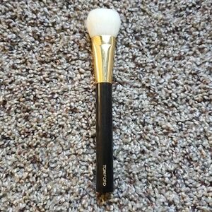 Tom Ford Brush 02